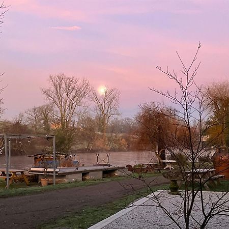 Moon River Chambre D'Hote Saint-Junien Εξωτερικό φωτογραφία